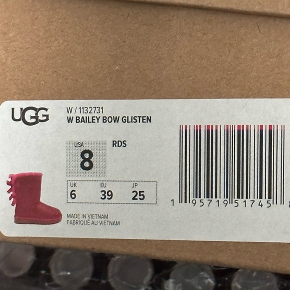 Bailey bow UGGs NWT - Picture 9 of 9